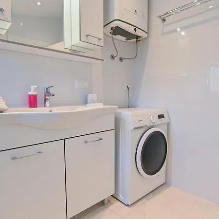 Vuletic Apartment Trogir