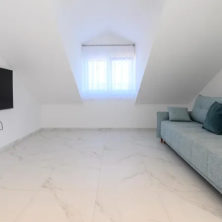 Vuletic Apartment Trogir