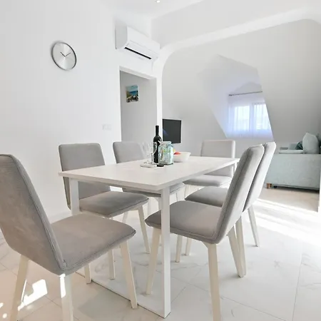 Apartment Vuletic Trogir